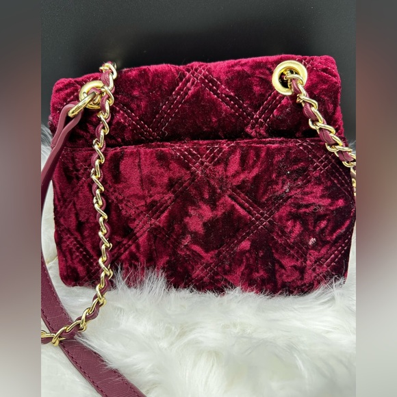 Betsey Johnson Velvet Quilted Shoulder/crossbody Bag - Deep Red - Picture 2 of 12